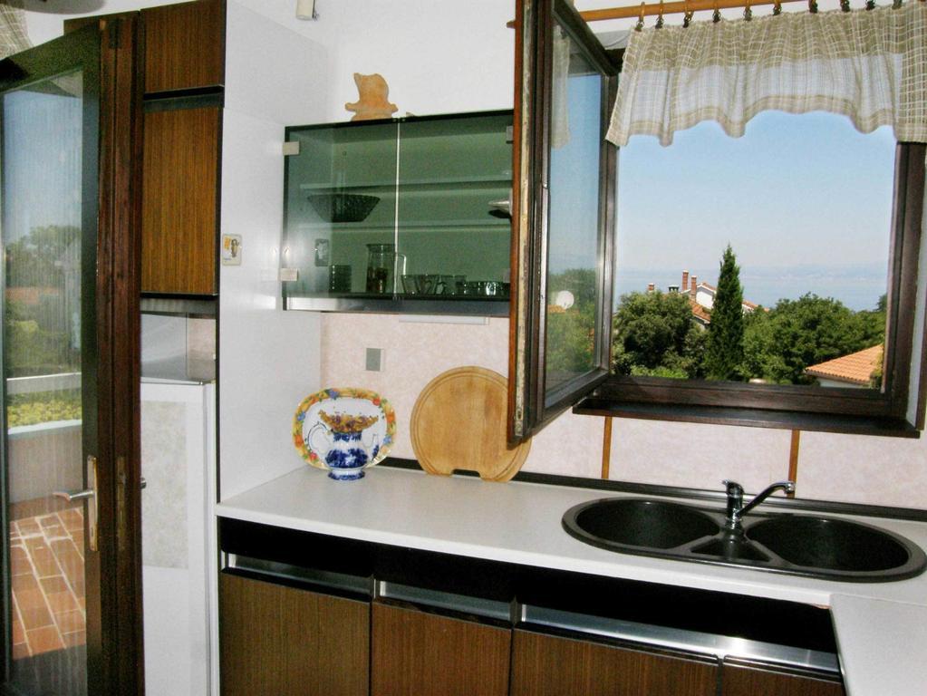 Apartments Ljuba I Mare Malinska Room photo